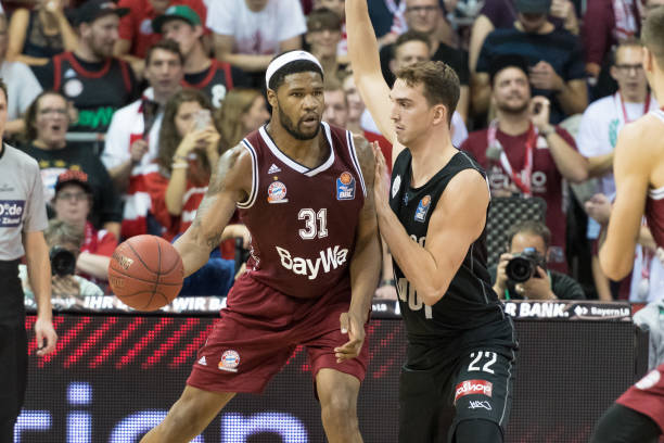 孙杨凭借丰 孙杨凭借丰