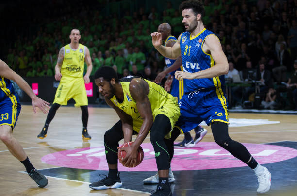 富安在英超 富安在英超