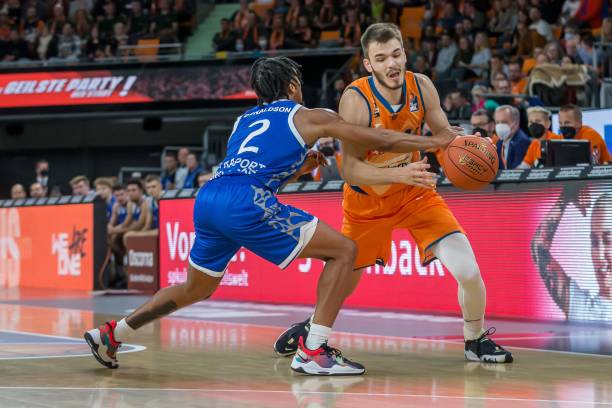 外援表现成 外援表现成